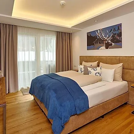 A-vita Viktoria & A-vita Living Luxury Hotel 4*