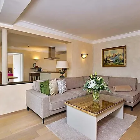 A-vita Viktoria & A-vita Living Luxury 4*