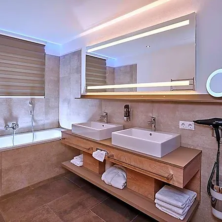 A-vita Viktoria & A-vita Living Luxury Hotel